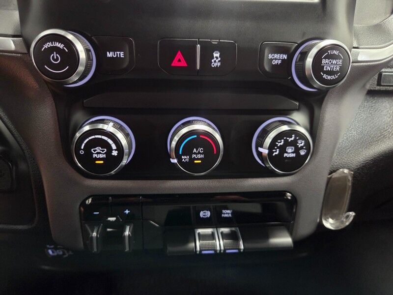2023 Ram 3500 Big Horn 4WD 6.7L Diesel Dually Gooseneck Camera FREE WARRANTY Arlington TX