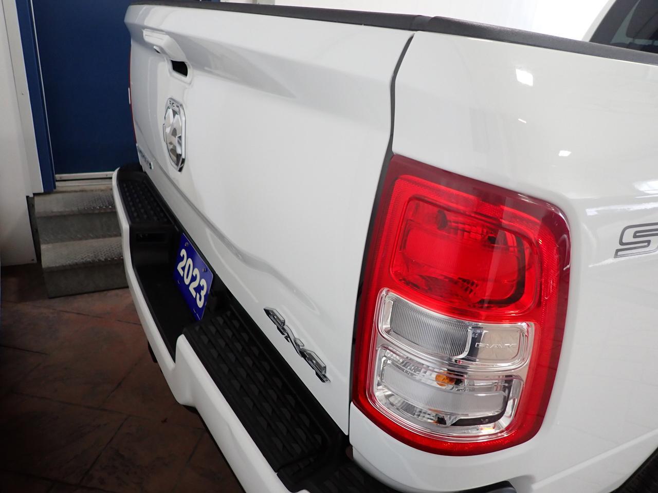 2023 Ram 3500 Big Horn 4WD CREW CAB 8' BOX NAVI Listowel ON