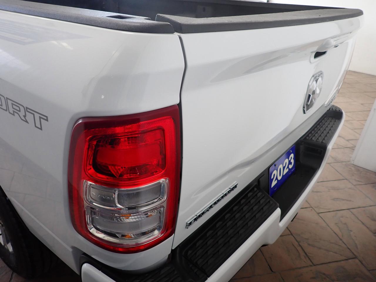 2023 Ram 3500 Big Horn 4WD CREW CAB 8' BOX NAVI Listowel ON