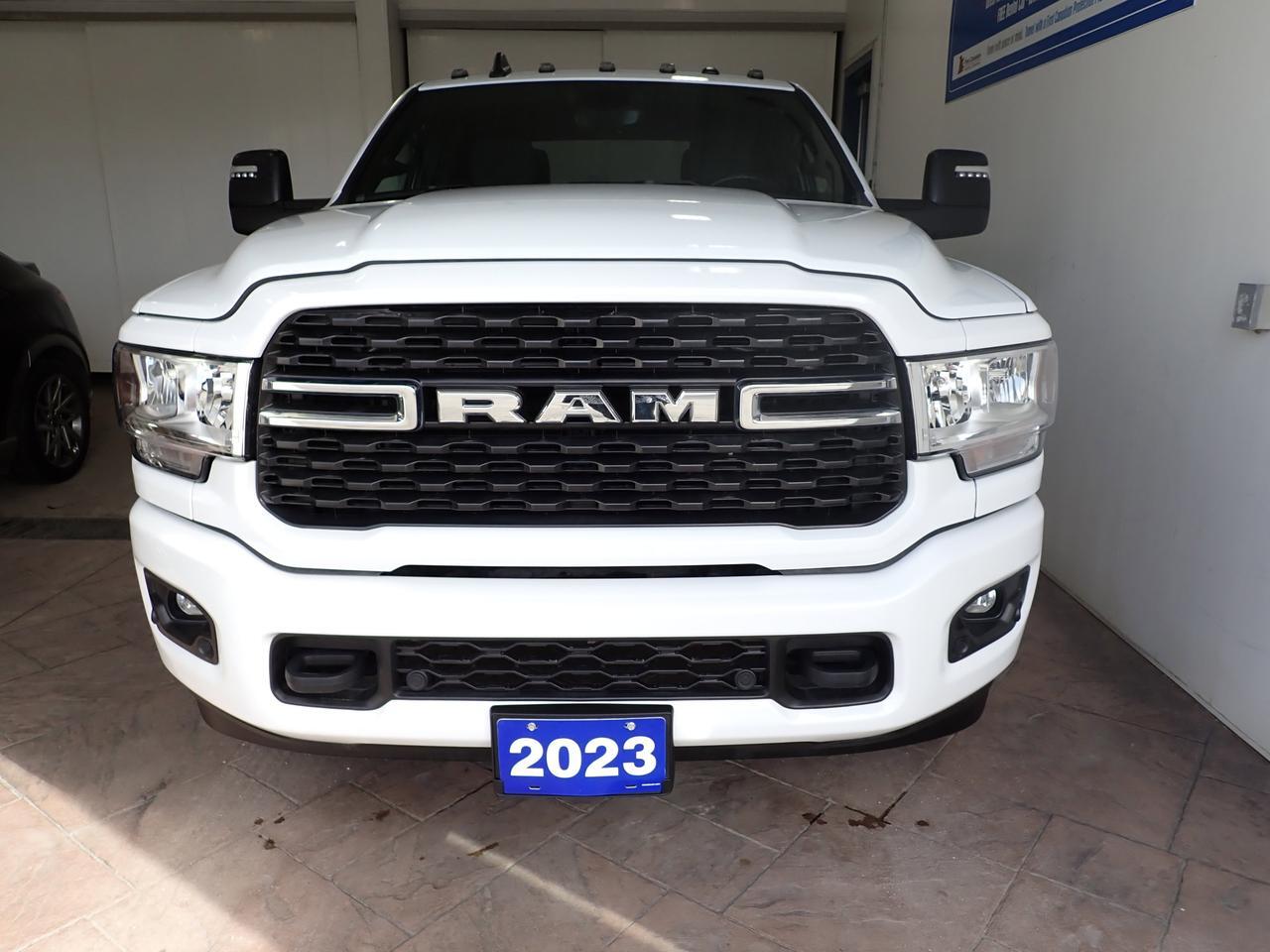 2023 Ram 3500 Big Horn 4WD CREW CAB 8' BOX NAVI Listowel ON