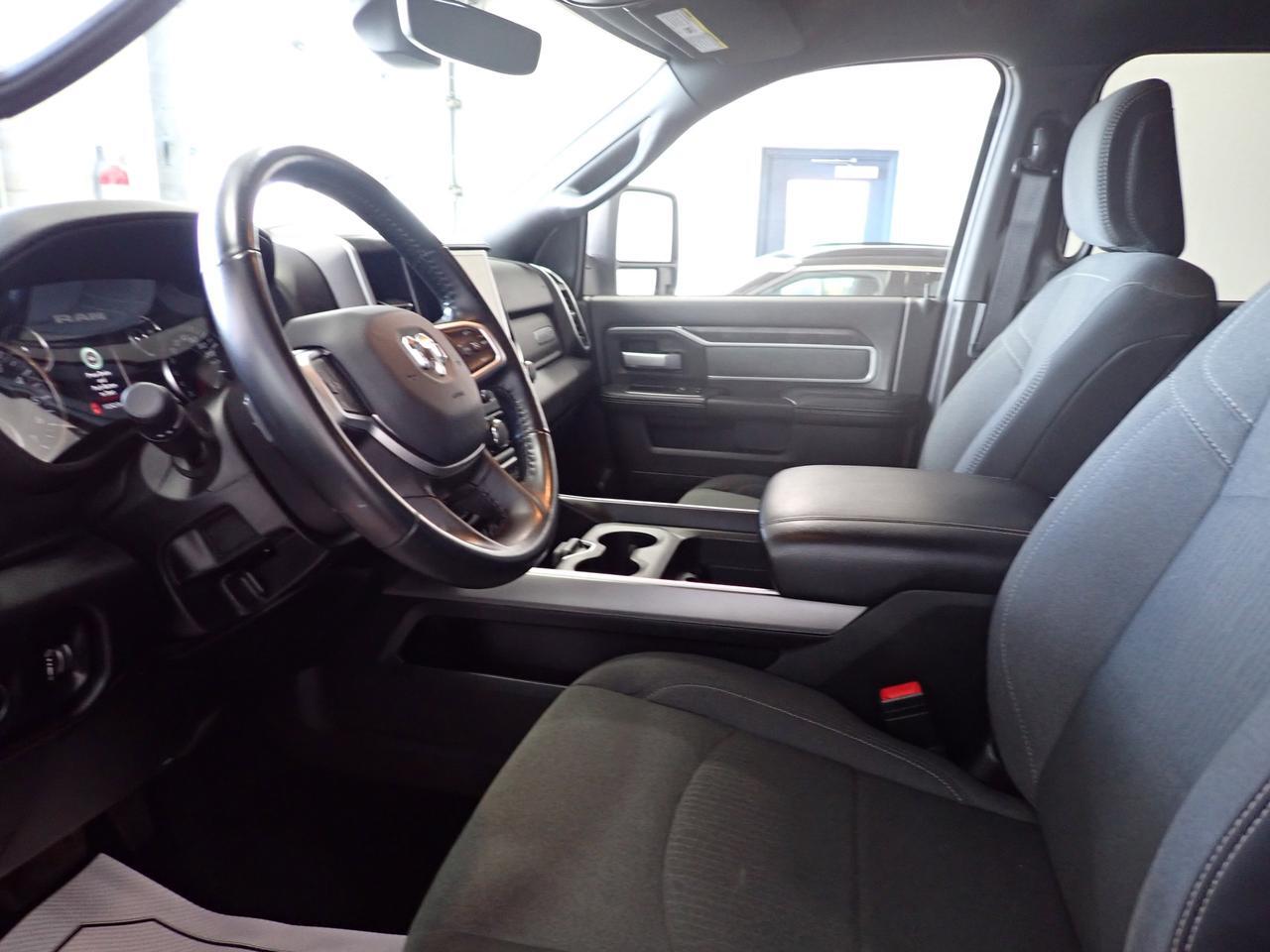 2023 Ram 3500 Big Horn 4WD CREW CAB 8' BOX NAVI Listowel ON