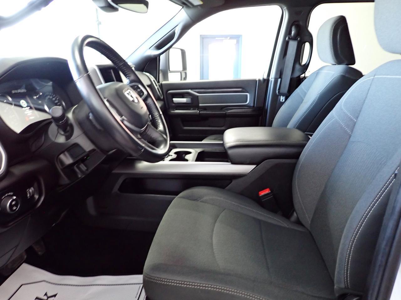 2023 Ram 3500 Big Horn 4WD CREW NAVI SPORT APP PKG 8' BOX Listowel ON