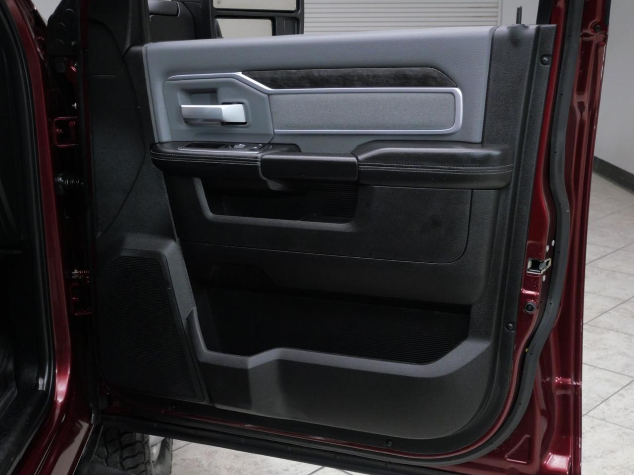 2023 Ram 3500 Big Horn 6.7L Cummins 4x4 Mansfield TX