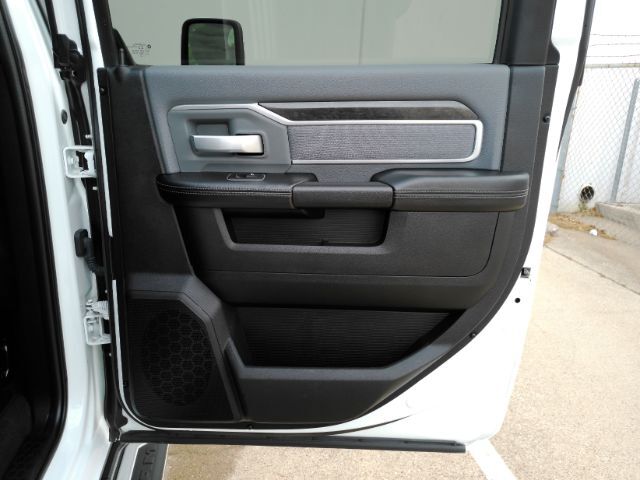 2023 Ram 3500 Big Horn Crew Cab 4x4 8' Box Plano TX