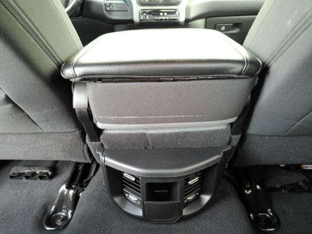 2023 Ram 3500 Big Horn Crew Cab 4x4 8' Box Plano TX