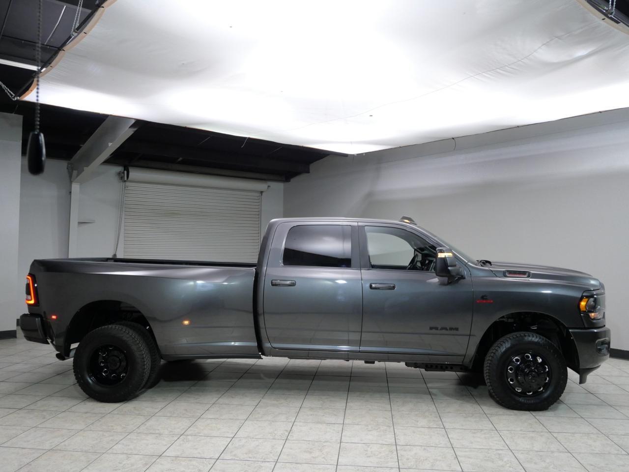 2023 Ram 3500 Big Horn Night Edition 6.7L cummins 4x4 Mansfield TX