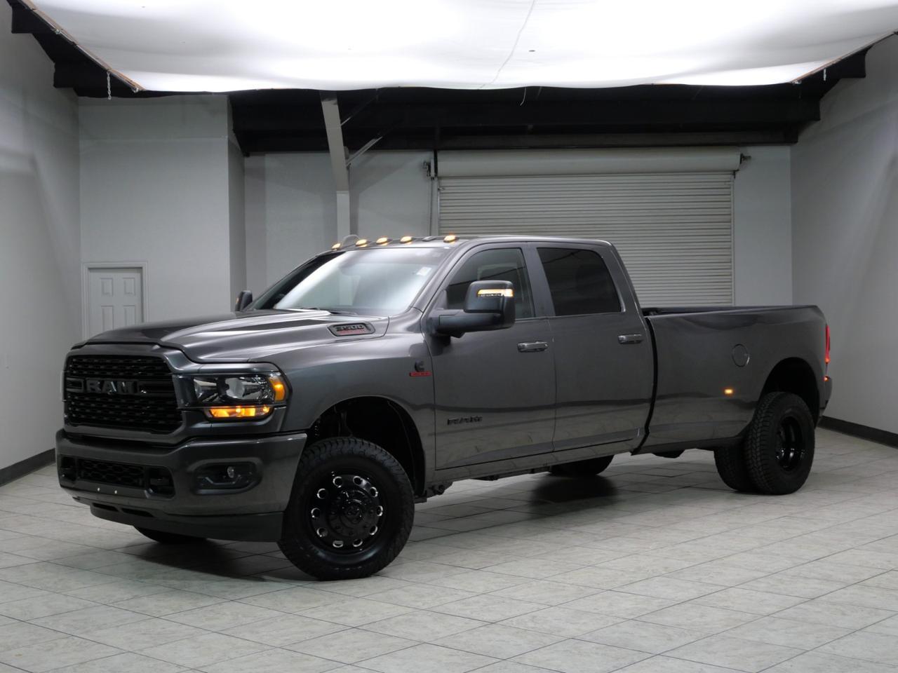 2023 Ram 3500 Big Horn Night Edition 6.7L cummins 4x4 Mansfield TX