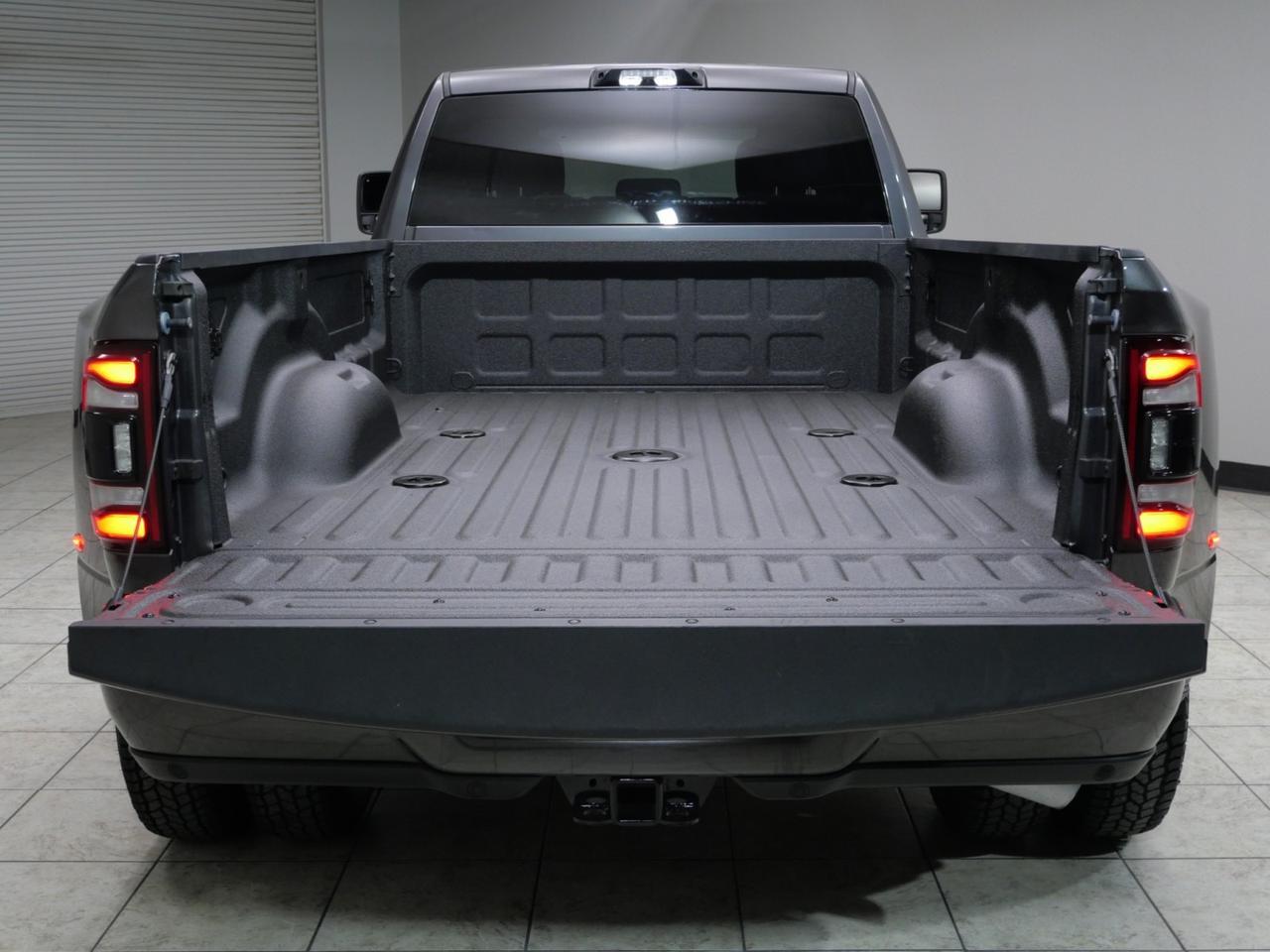 2023 Ram 3500 Big Horn Night Edition 6.7L cummins 4x4 Mansfield TX