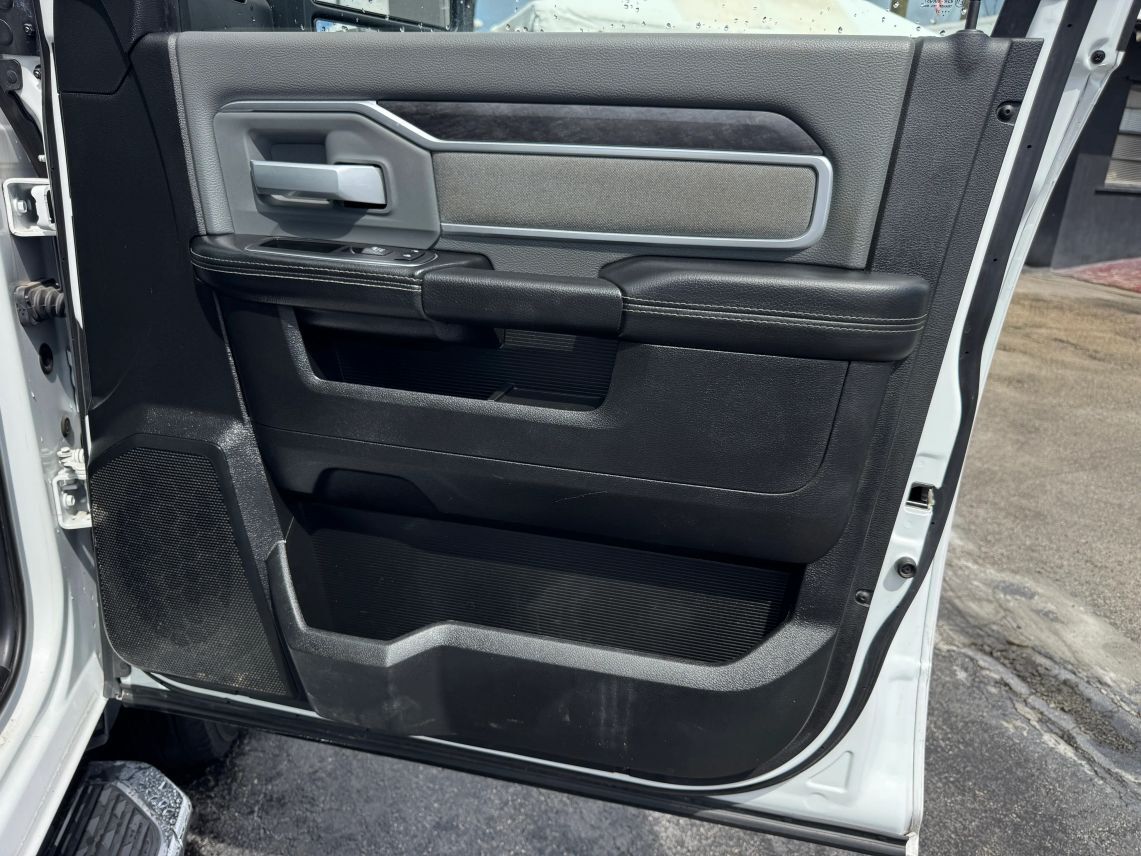 2023 Ram 3500 Crew Cab Big Horn Pickup 4D 8 ft