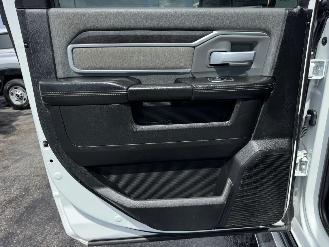 2023 Ram 3500 Crew Cab Big Horn Pickup 4D 8 ft