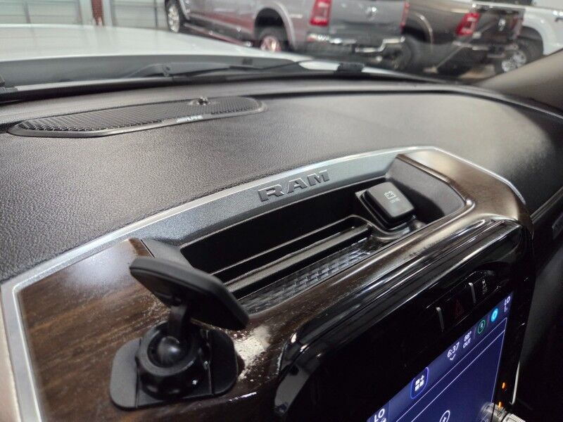 2023 Ram 3500 Laramie Dually 6.7L Diesel 12in GPS Camera FREE WARRANTY Arlington TX