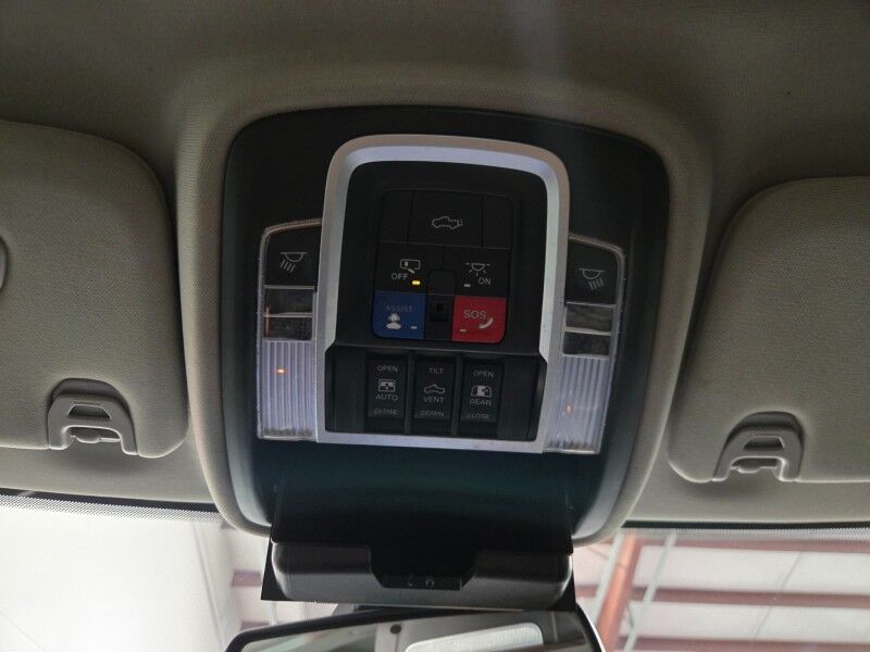 2023 Ram 3500 Laramie Dually 6.7L Diesel 12in GPS Camera FREE WARRANTY Arlington TX