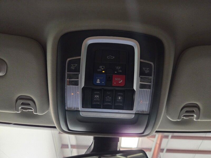 2023 Ram 3500 Laramie Dually 6.7L Diesel 12in GPS Camera FREE WARRANTY Arlington TX