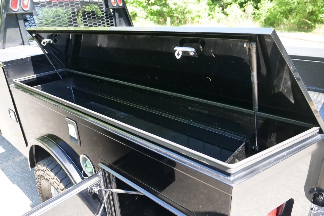 2023 Ram 3500 SLT / 4X4 / DRW / Knapheide PGTD Gooseneck Service Body / 9ft! Lincolnton NC