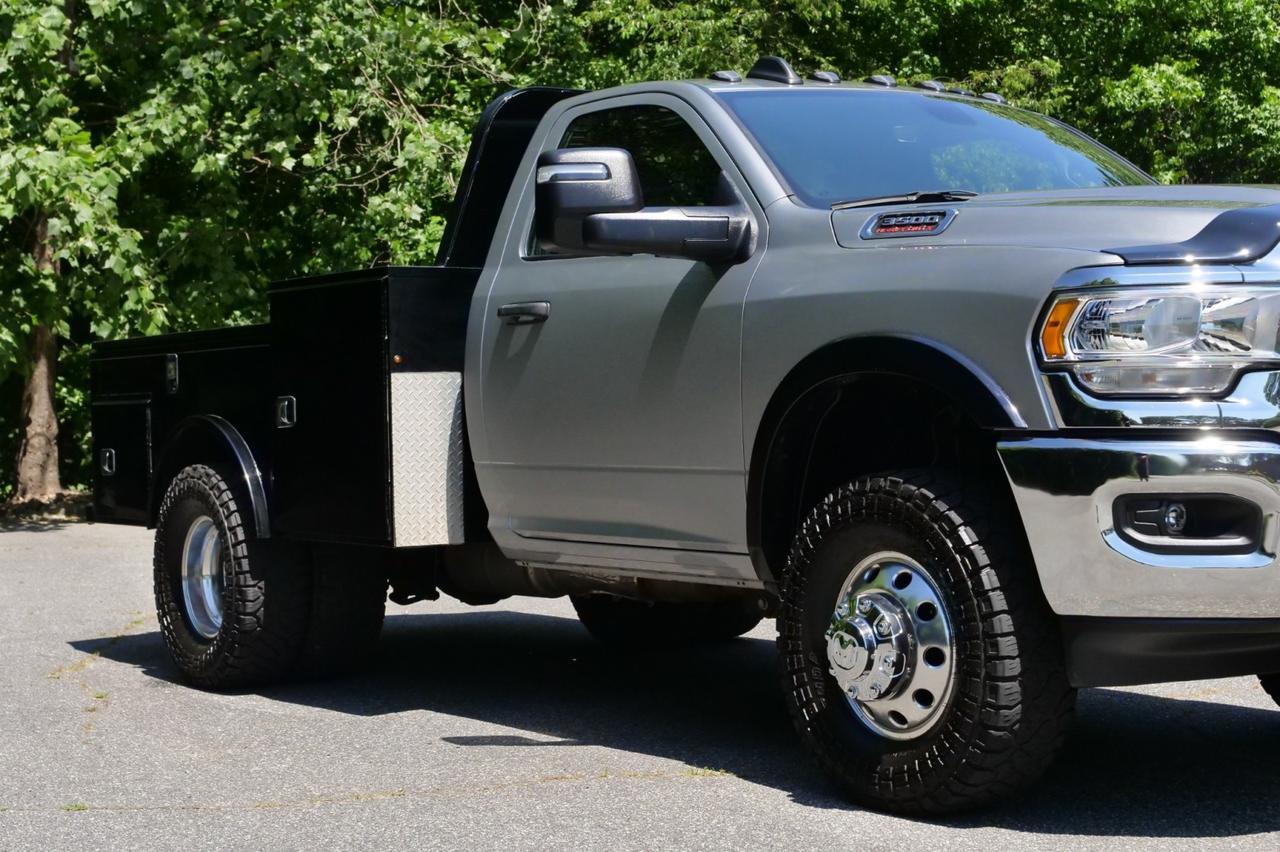 2023 Ram 3500 SLT / 4X4 / DRW / Knapheide PGTD Gooseneck Service Body / 9ft! Lincolnton NC