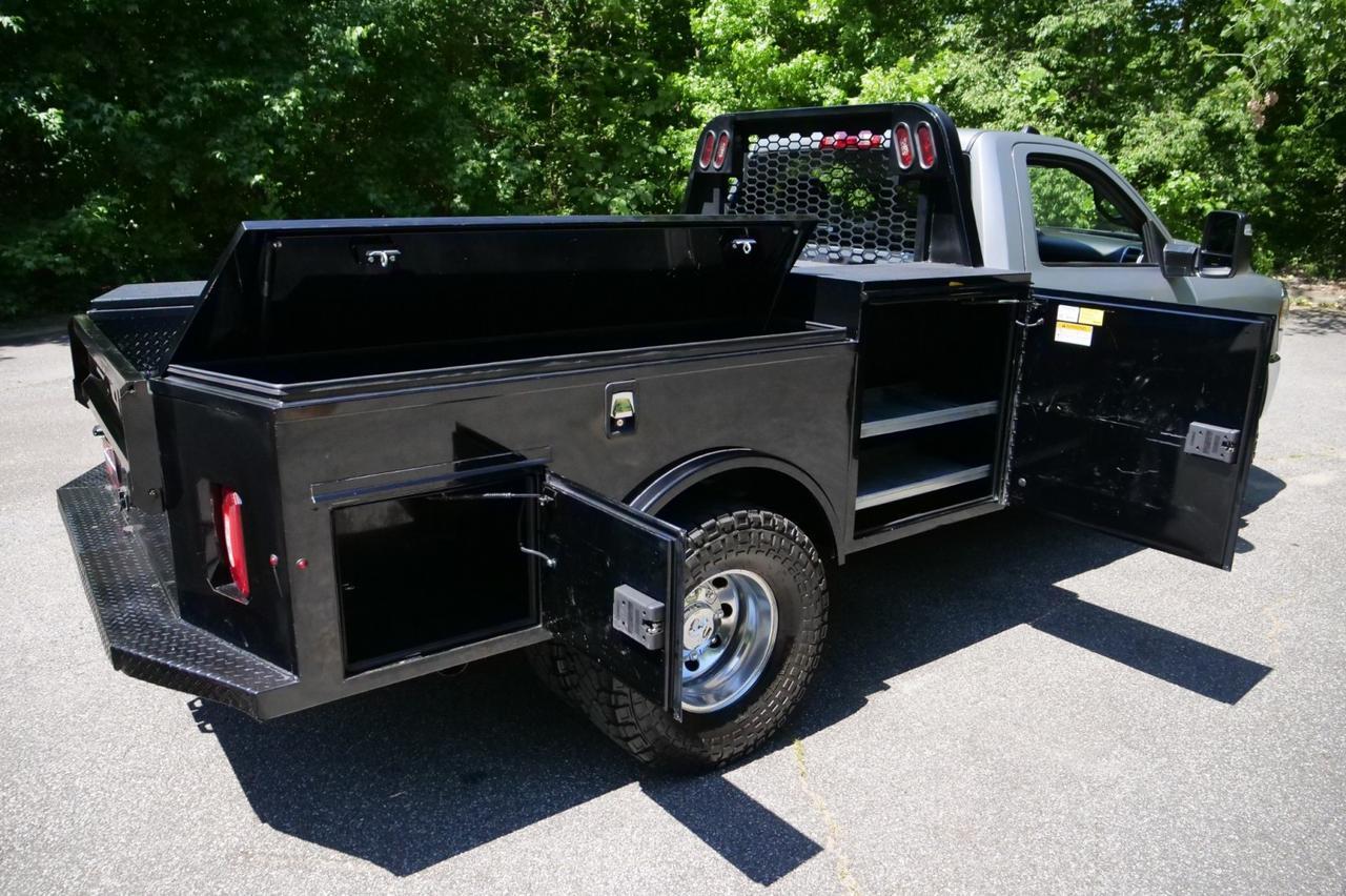 2023 Ram 3500 SLT / 4X4 / DRW / Knapheide PGTD Gooseneck Service Body / 9ft! Lincolnton NC