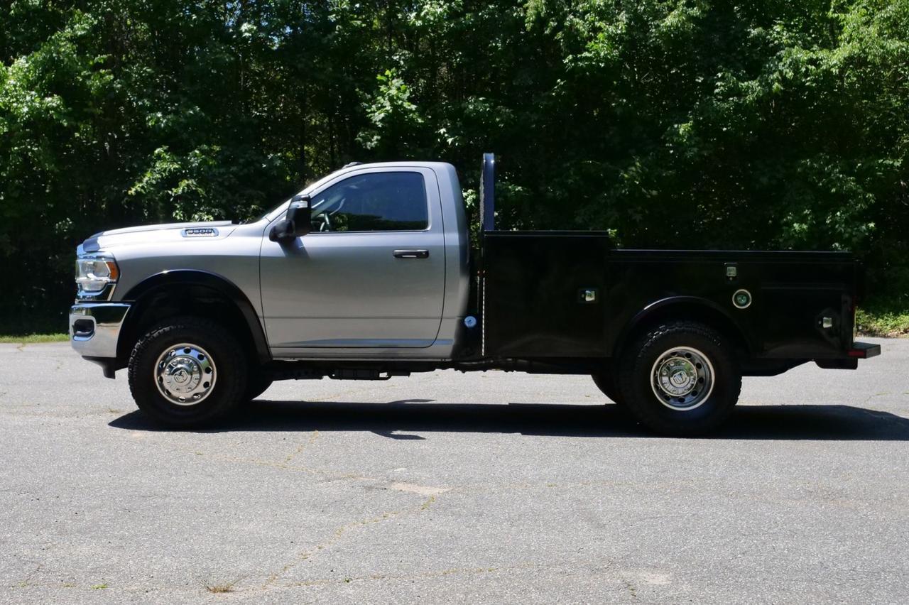 2023 Ram 3500 SLT / 4X4 / DRW / Knapheide PGTD Gooseneck Service Body / 9ft! Lincolnton NC