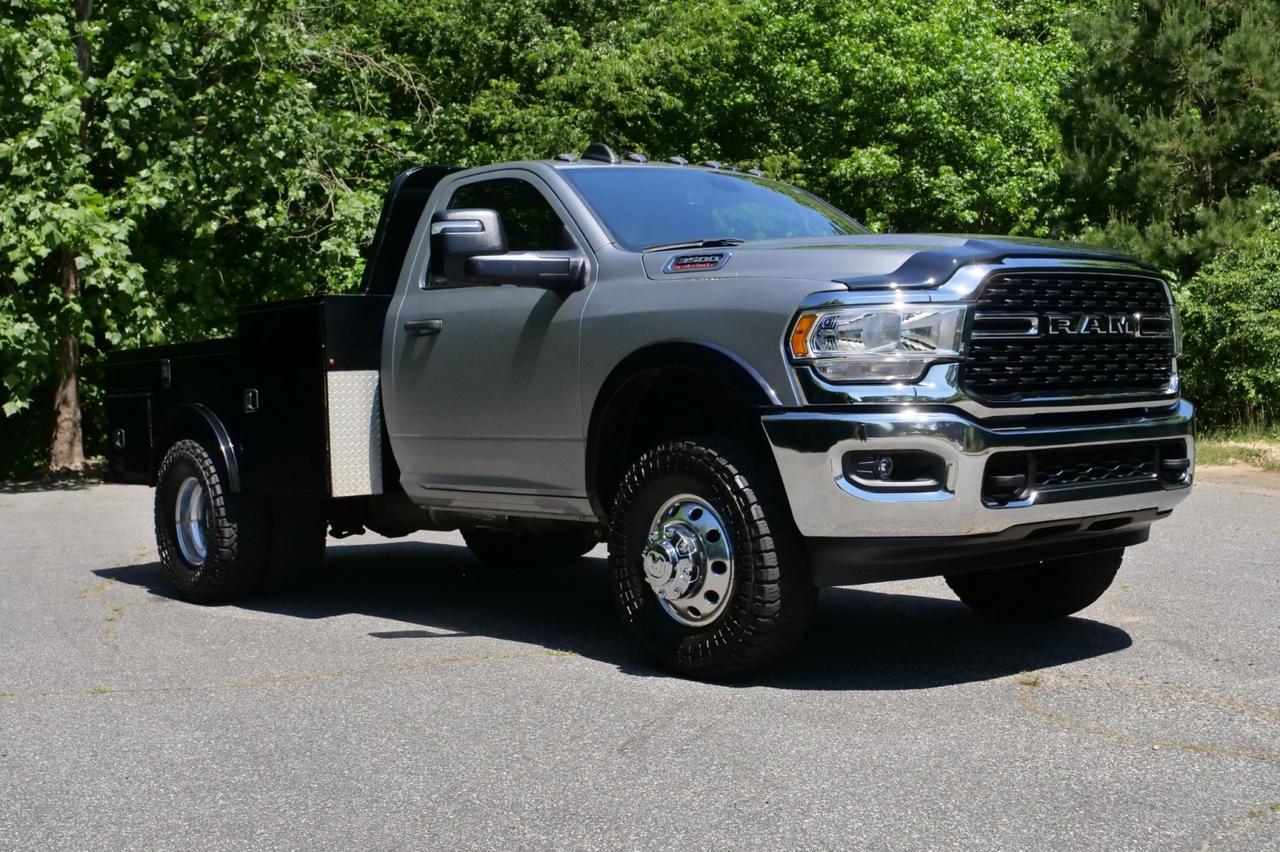 2023 Ram 3500 SLT / 4X4 / DRW / Knapheide PGTD Gooseneck Service Body / 9ft! Lincolnton NC