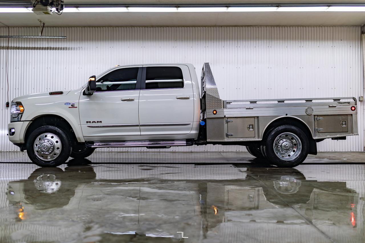 2023 Ram 5500 4x4 Crew Cab Limited Deck Diesel AISIN Leather Nav Red Deer AB