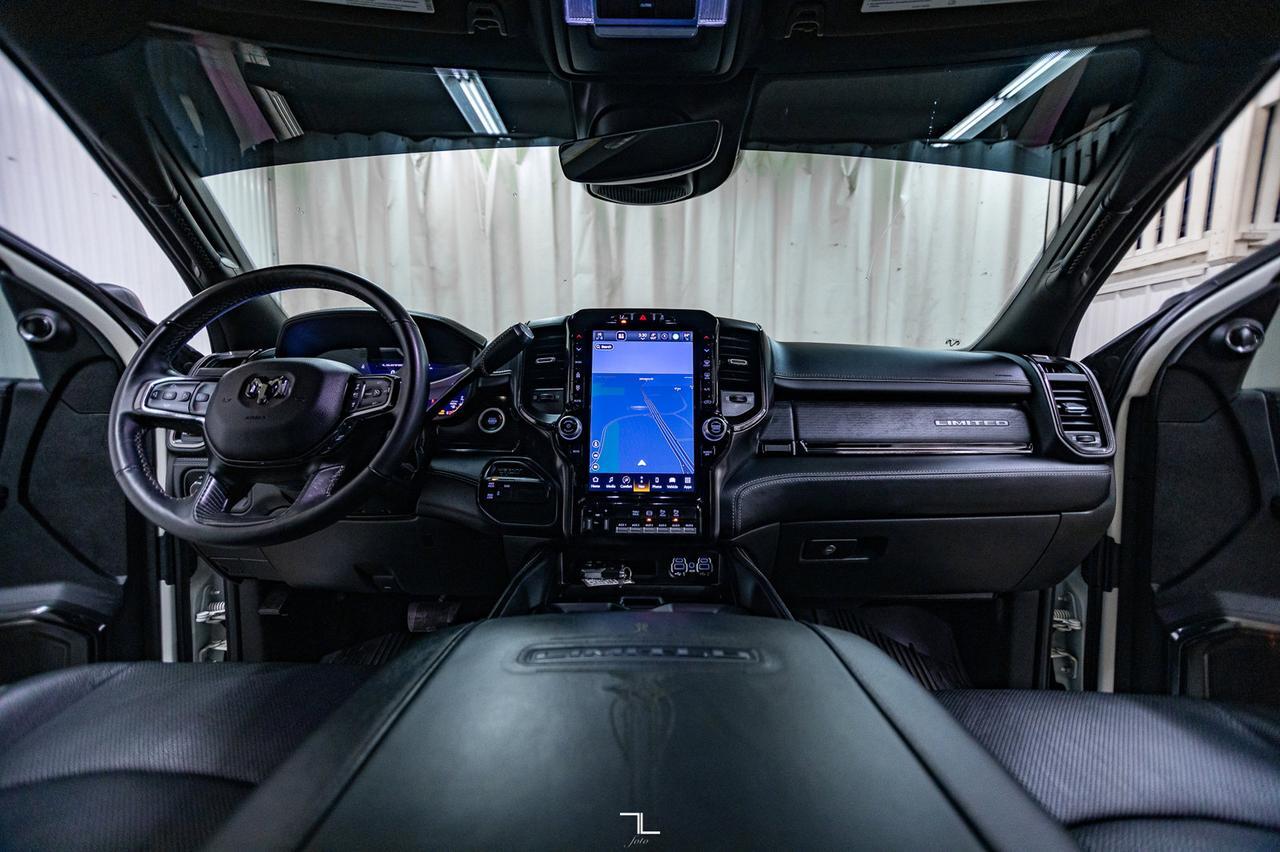 2023 Ram 5500 4x4 Crew Cab Limited Deck Diesel AISIN Leather Nav Red Deer AB