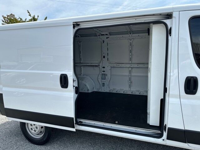 2023 Ram ProMaster 2500 Cargo Van w/ TommyGate Lift & Bulkhead Ashland VA
