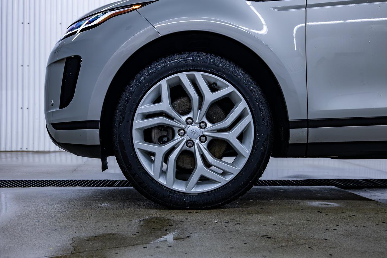 2023 Range Rover Evoque AWD P250 SE Leather Roof Nav Red Deer AB