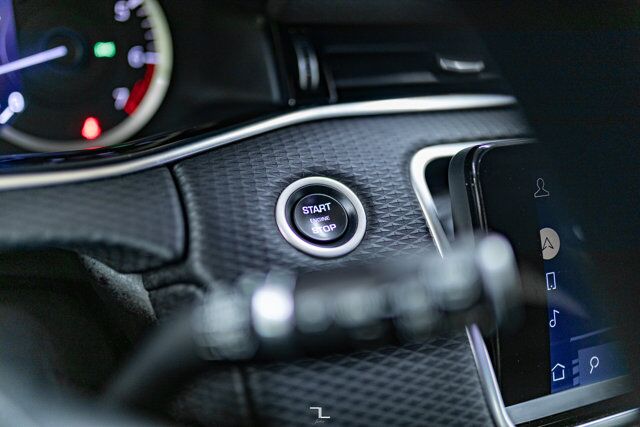 2023 Range Rover Evoque AWD S Leather Roof Nav BCam Red Deer AB