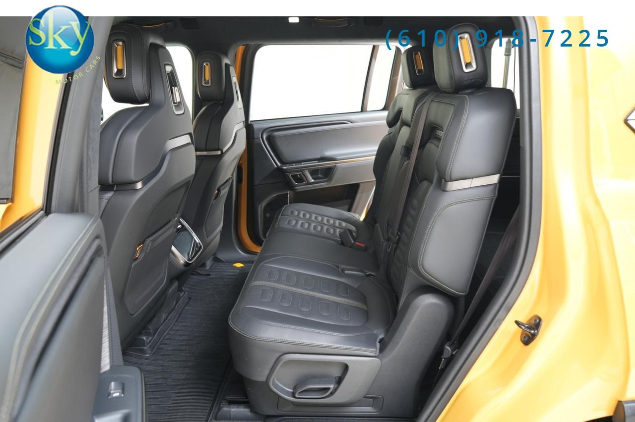 2023 Rivian R1S AWD Quad-Motor Large Pack Adventure West Chester PA