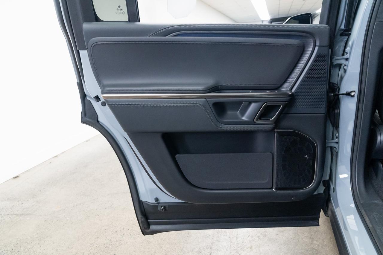 2023 Rivian R1S Adventure 1 Owner Vented Seats Surround View Camera Portland OR