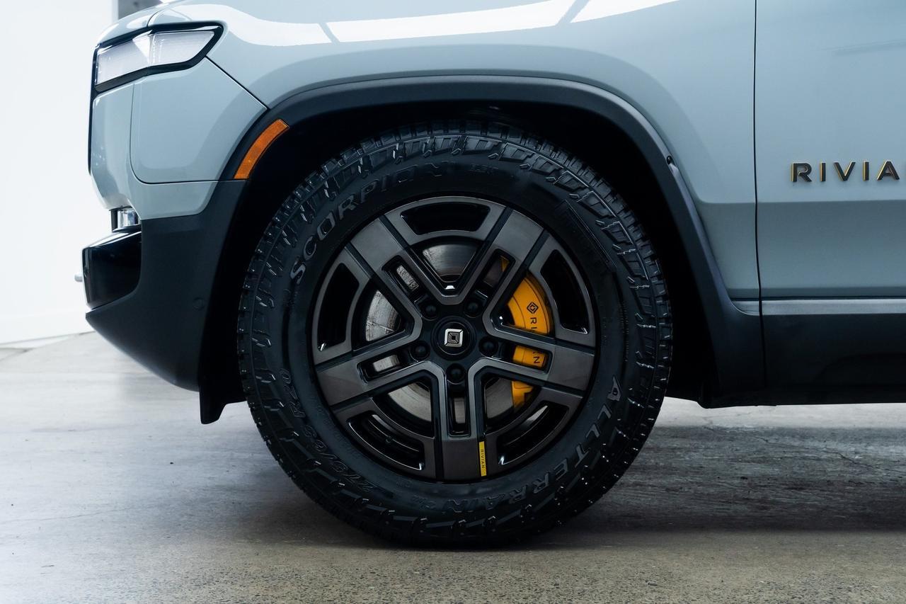 2023 Rivian R1S Adventure 1 Owner Vented Seats Surround View Camera Portland OR