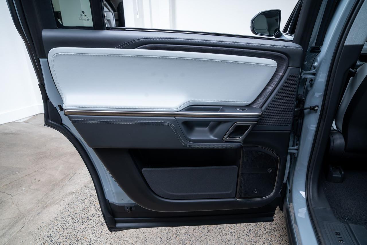 2023 Rivian R1S Adventure AWD Quad Motor Adaptive Cruise Portland OR