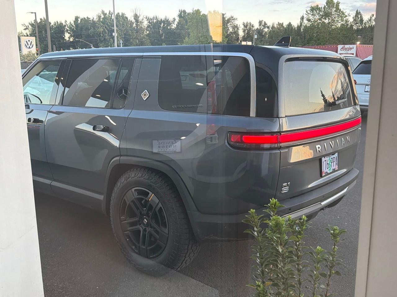 2023 Rivian R1S Adventure Gladstone OR