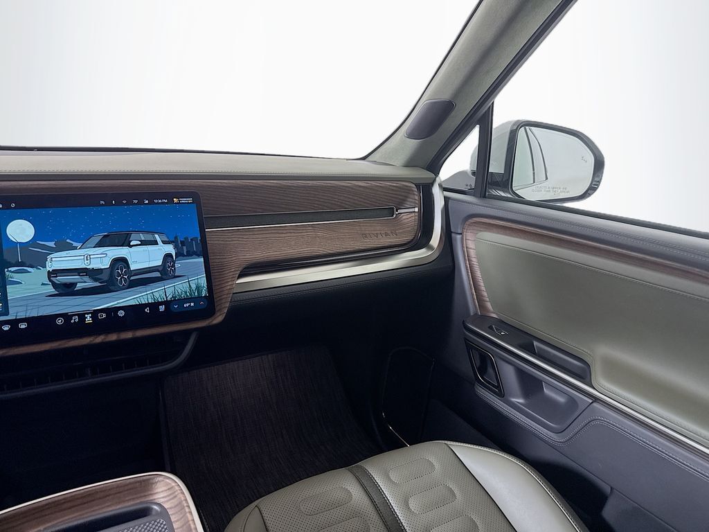 2023 Rivian R1S Adventure Kennewick WA