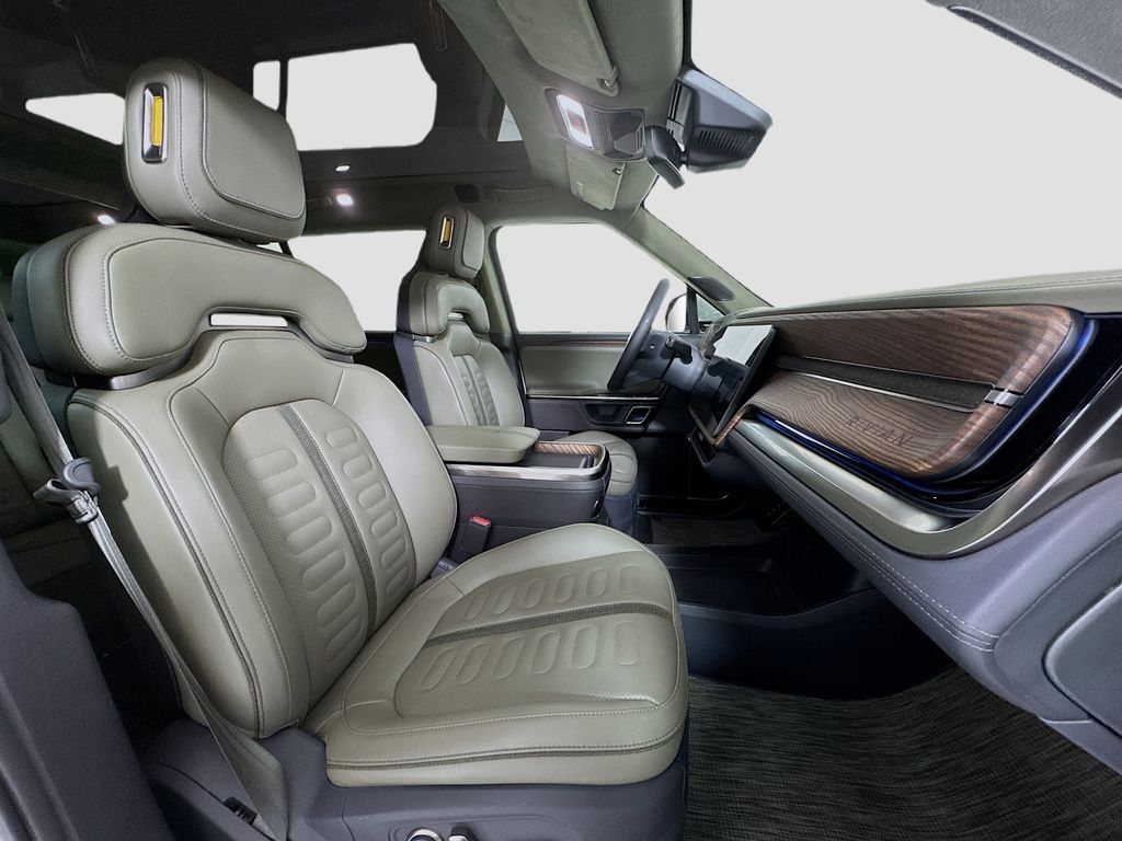 2023 Rivian R1S Adventure Kennewick WA