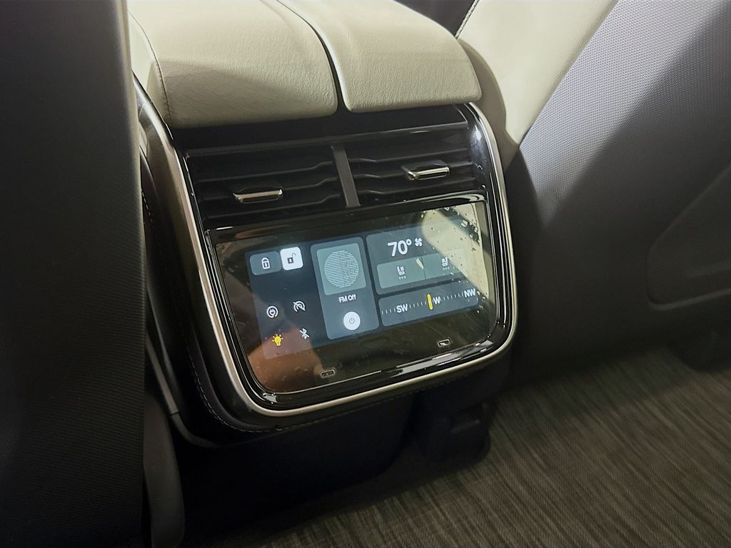 2023 Rivian R1S Adventure Kennewick WA