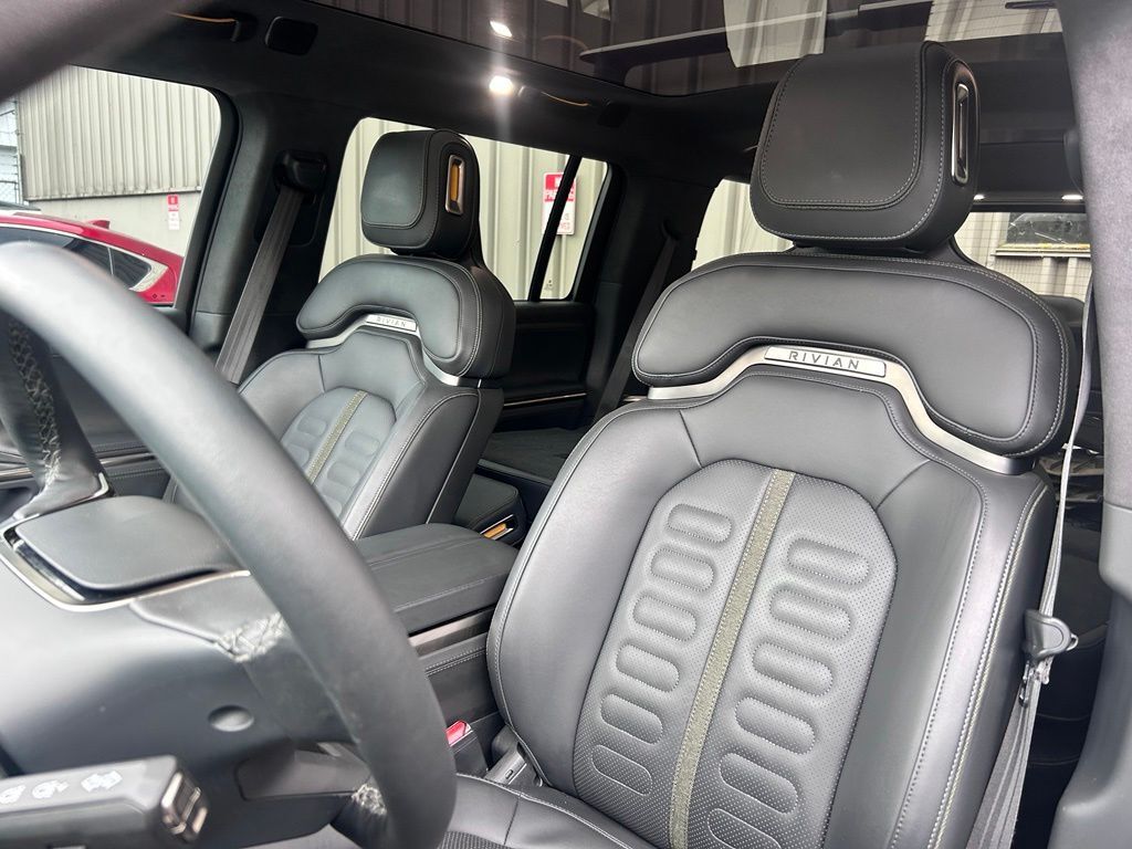 2023 Rivian R1S Adventure Portland OR