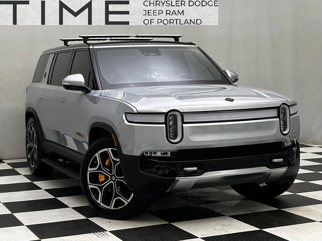 2023 Rivian R1S Adventure