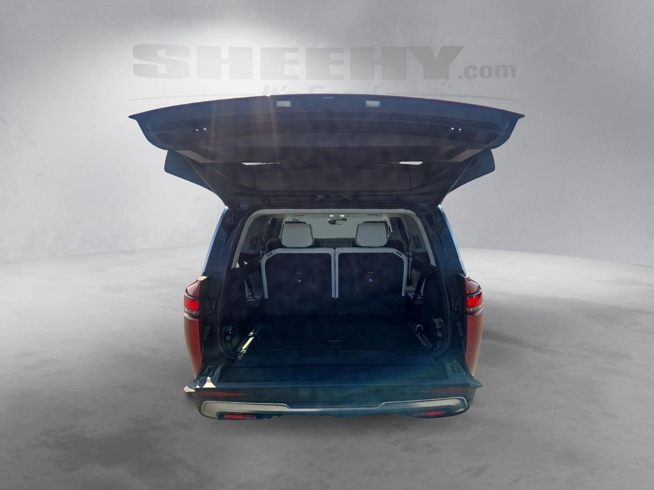 2023 Rivian R1S Adventure Quad Motor Large Pack Fredericksburg VA