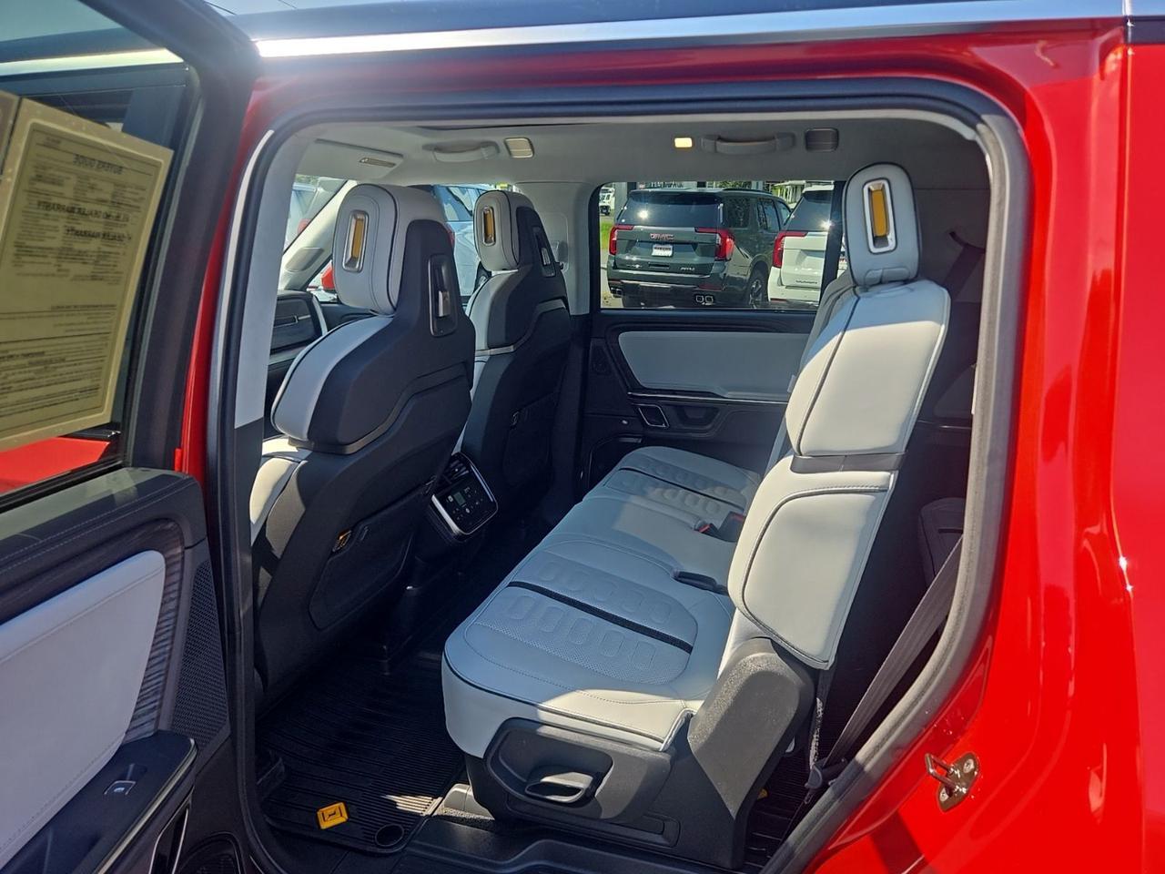 2023 Rivian R1S Adventure Quad Motor Large Pack Fredericksburg VA