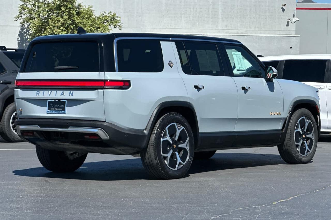 2023 Rivian R1S Adventure