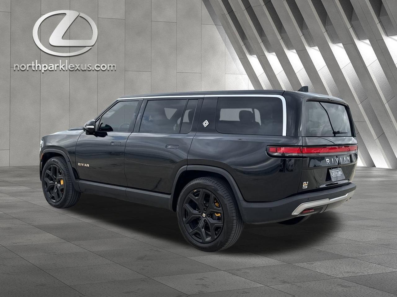 2023 Rivian R1S Adventure