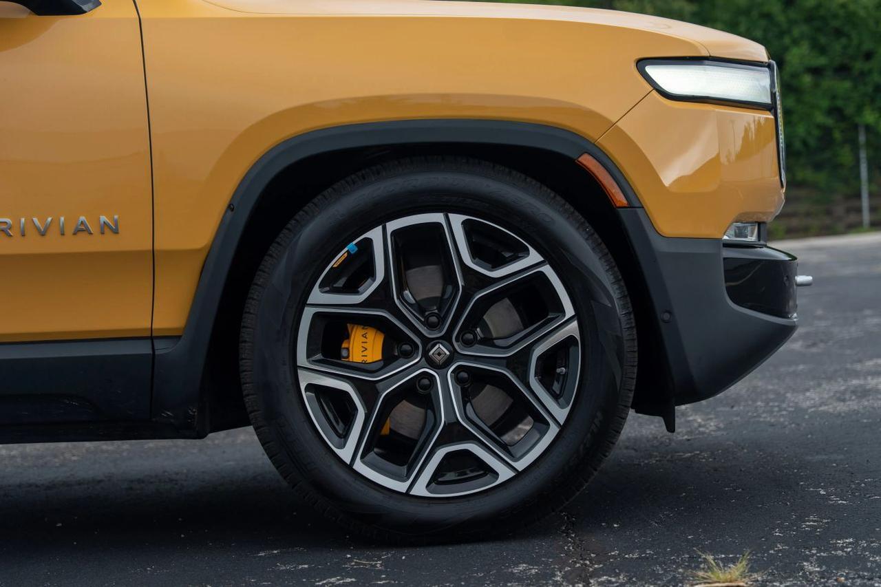 2023 Rivian R1S Adventure Sport Utility 4D St. Louis MO