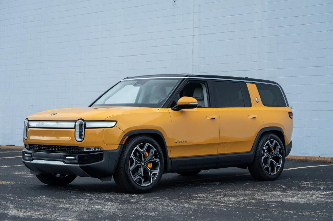 2023 Rivian R1S Adventure Sport Utility 4D St. Louis MO