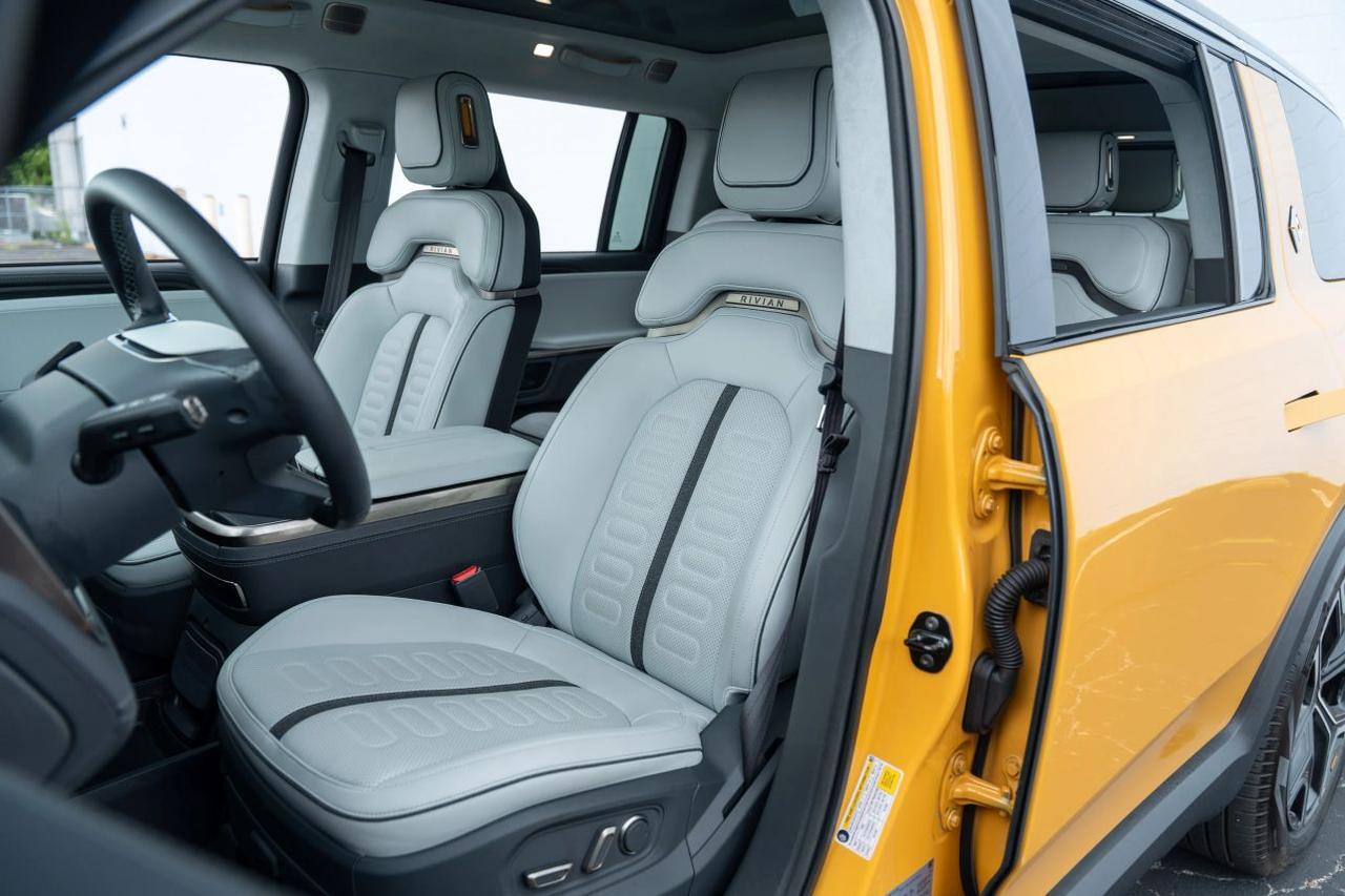 2023 Rivian R1S Adventure Sport Utility 4D St. Louis MO
