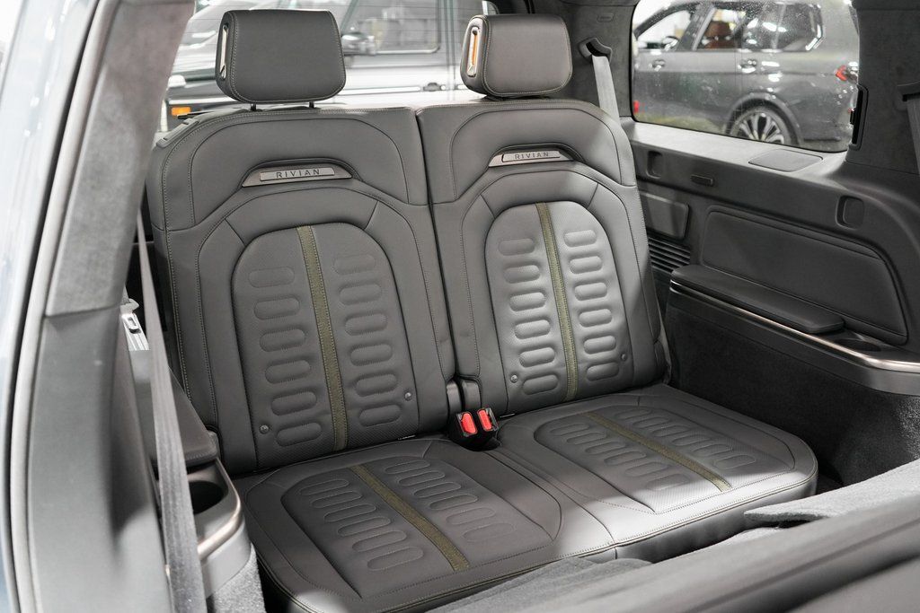 2023 Rivian R1S Adventure Tigard OR