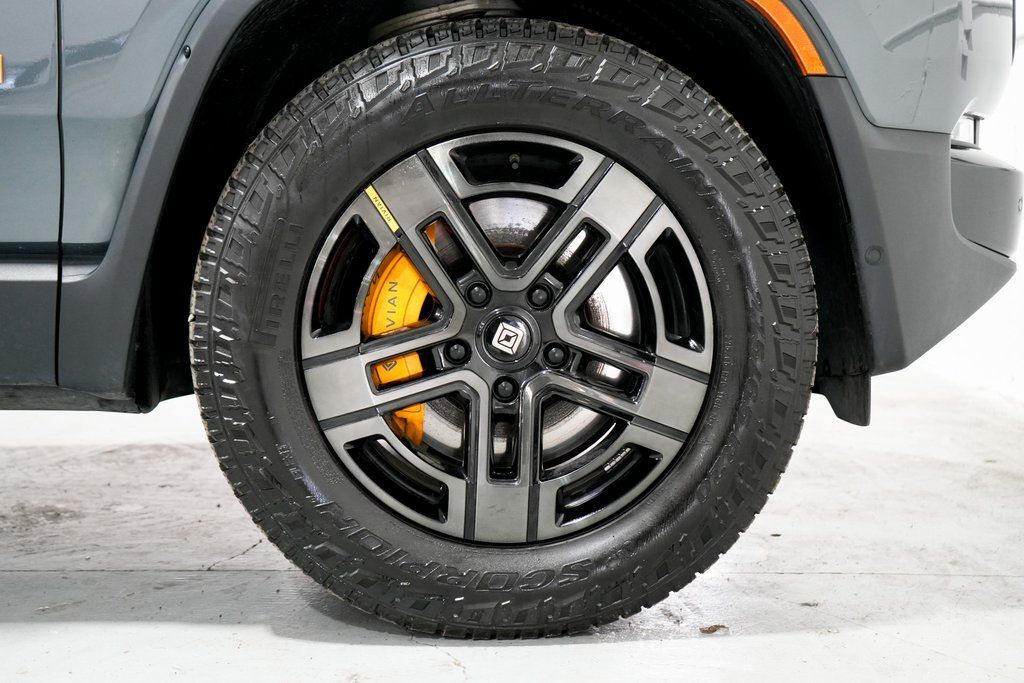 2023 Rivian R1S Adventure Tigard OR