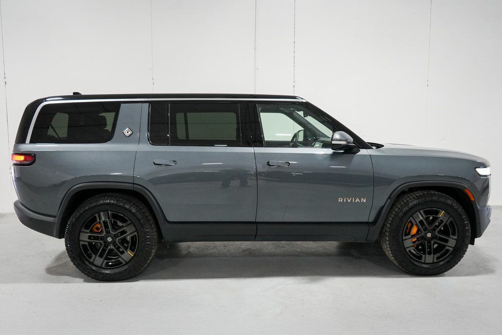 2023 Rivian R1S Adventure Tigard OR