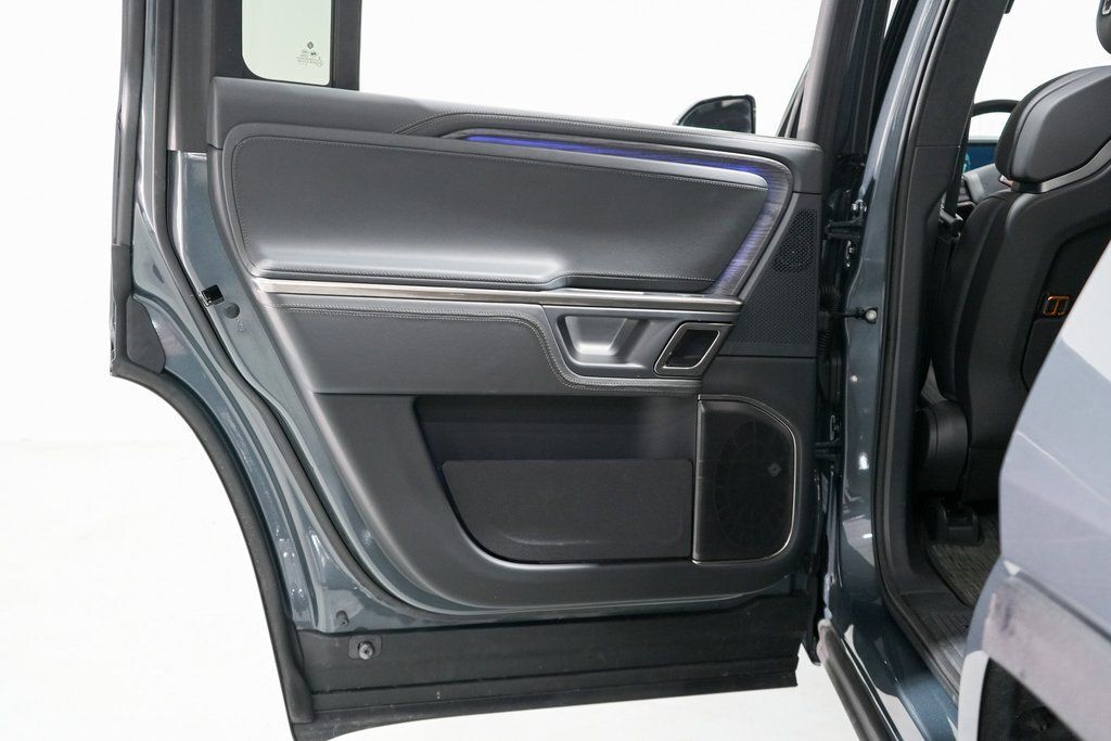 2023 Rivian R1S Adventure Tigard OR