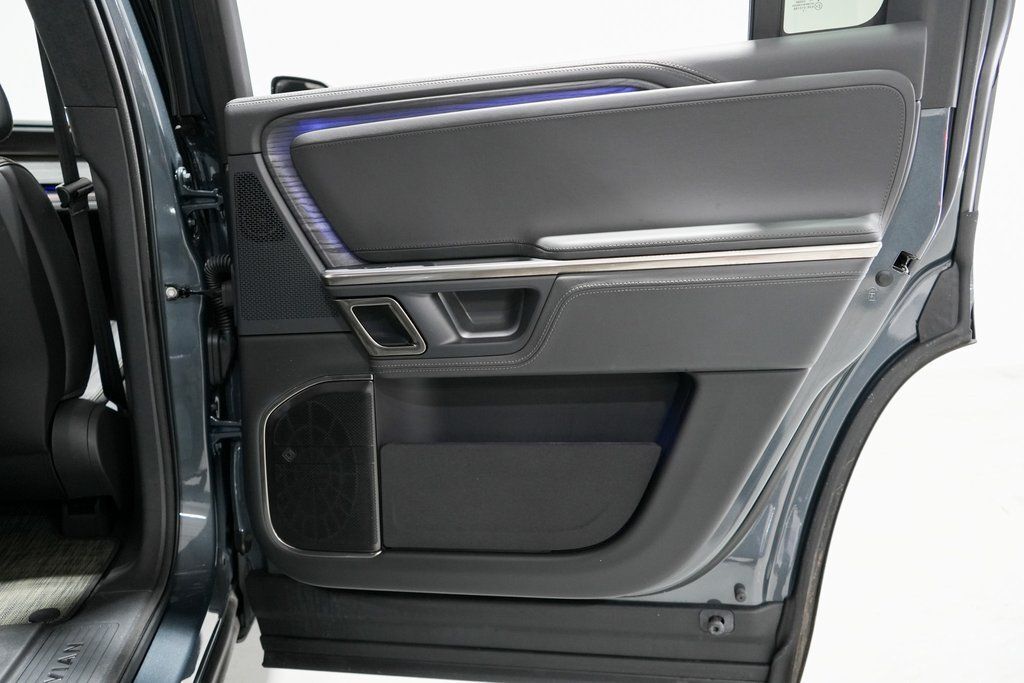 2023 Rivian R1S Adventure Tigard OR