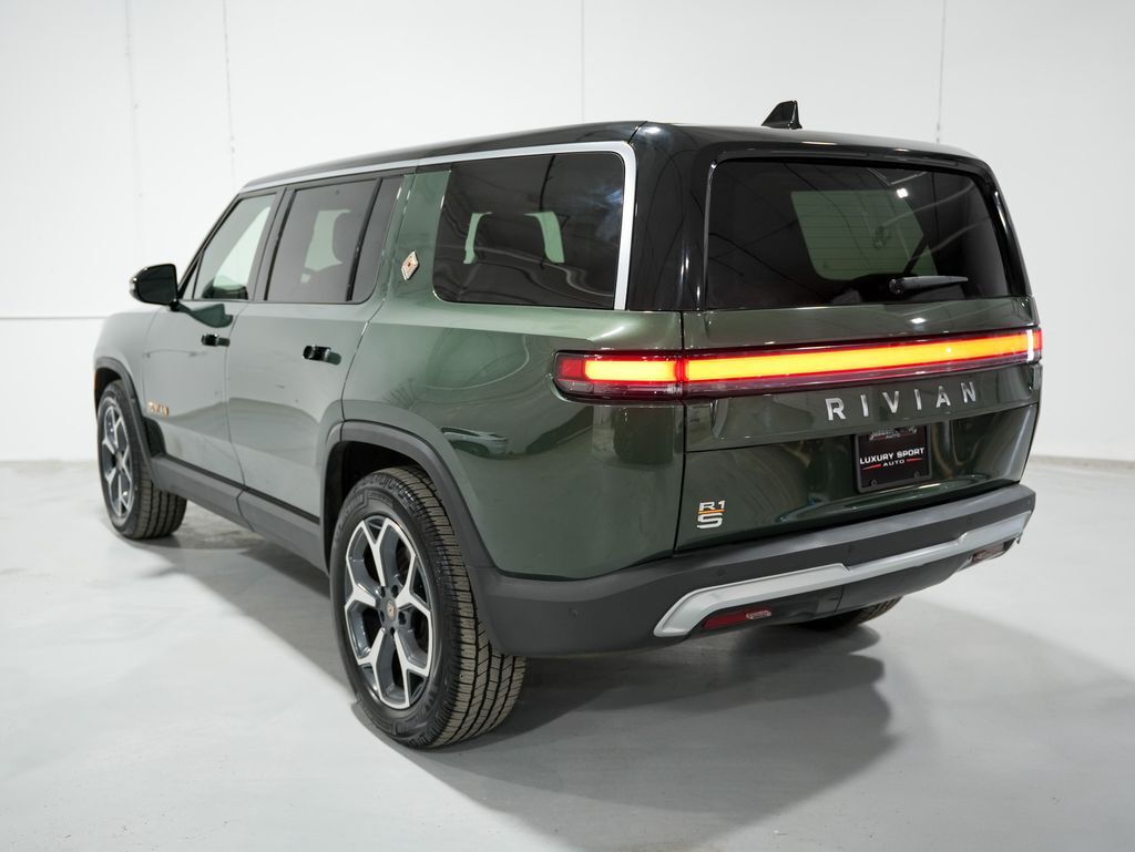 2023 Rivian R1S Adventure